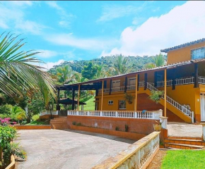 FincaHotel con Río Privado
